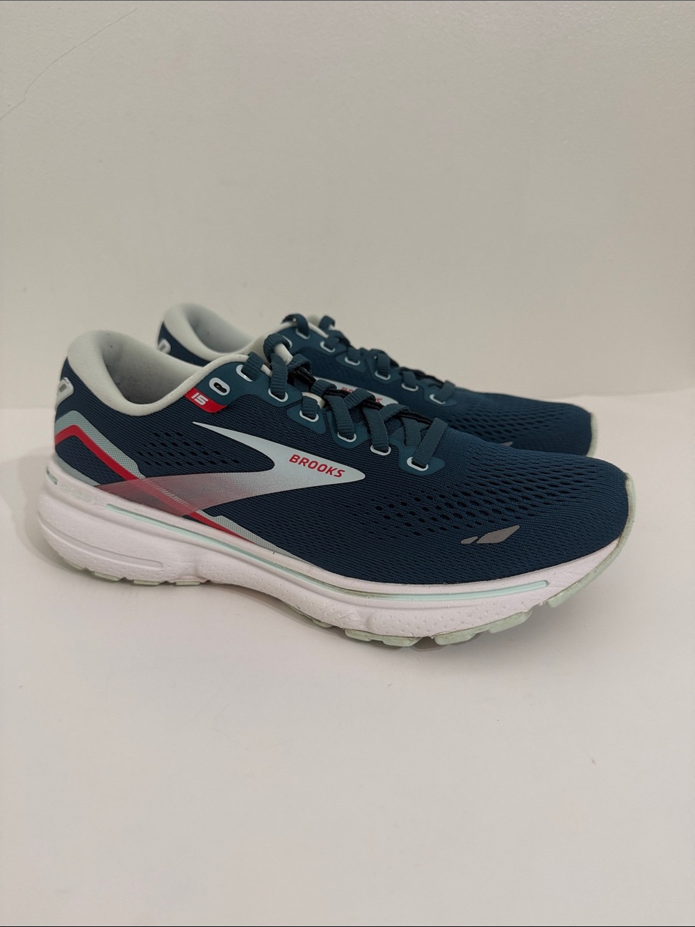 Brooks Womens Ghost 15 Running Shoes Size 8 B
